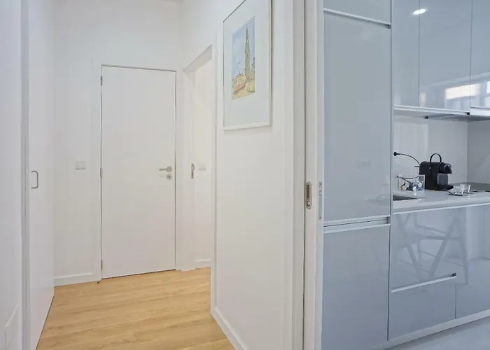 Luxury Anibal Cunha * ポルト